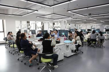 口腔护理很重要 一场继续教育培训班在河南举办