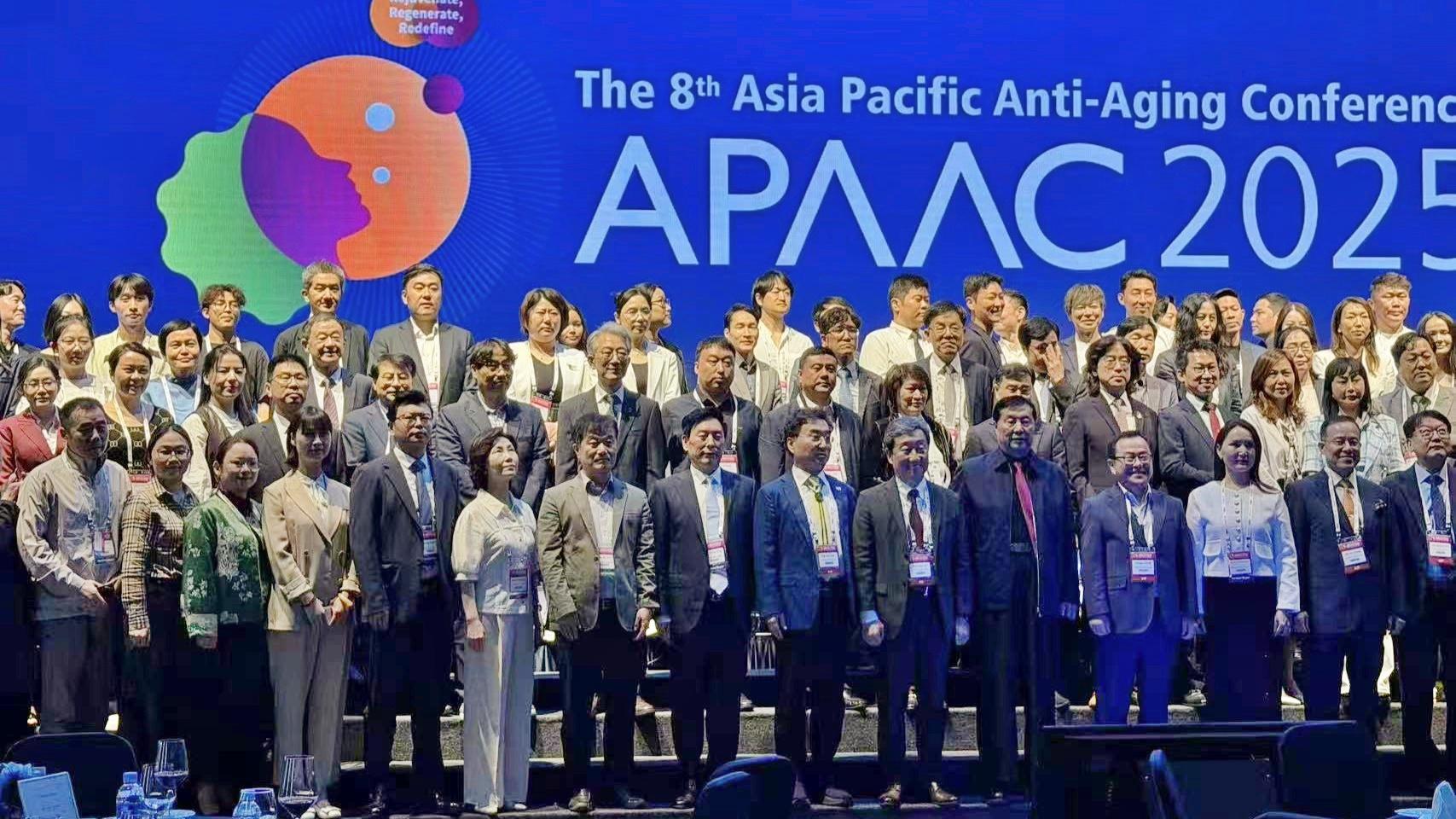 协会领导率团赴韩参加第八届亚太抗衰老大会